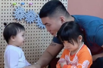 Xem clip con gái 3 tuổi dỗi bố, dân mạng cảm thán: 'Đàn ông tuổi nào cũng khổ'