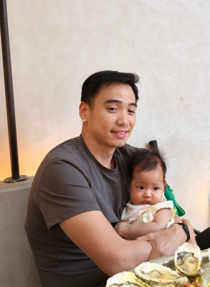 Chồng H'Hen Niê chia sẻ khoảnh khắc đáng yêu cùng con gái Harley - Ảnh 3.