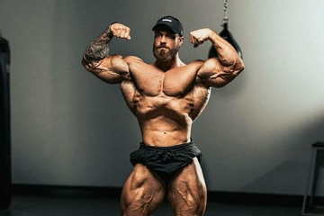 Chưa thấy 'quái vật thể hình' nào sở hữu visual điển trai, body đẹp đến thế