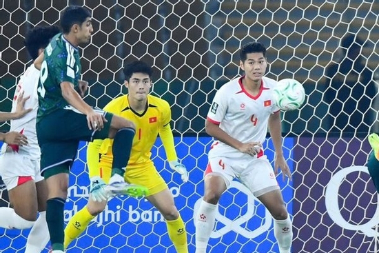 HLV Ả Rập Xê Út: 'Thủ môn U23 Việt Nam thi đấu trên cả tuyệt vời, thật không tin nổi'