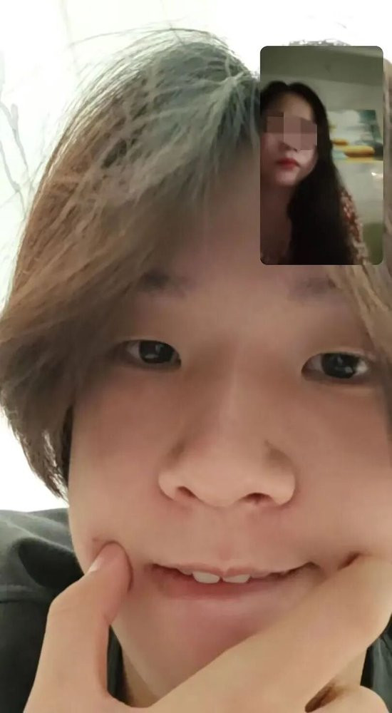 母子二人最后一次视频聊天。图片来源/费女士