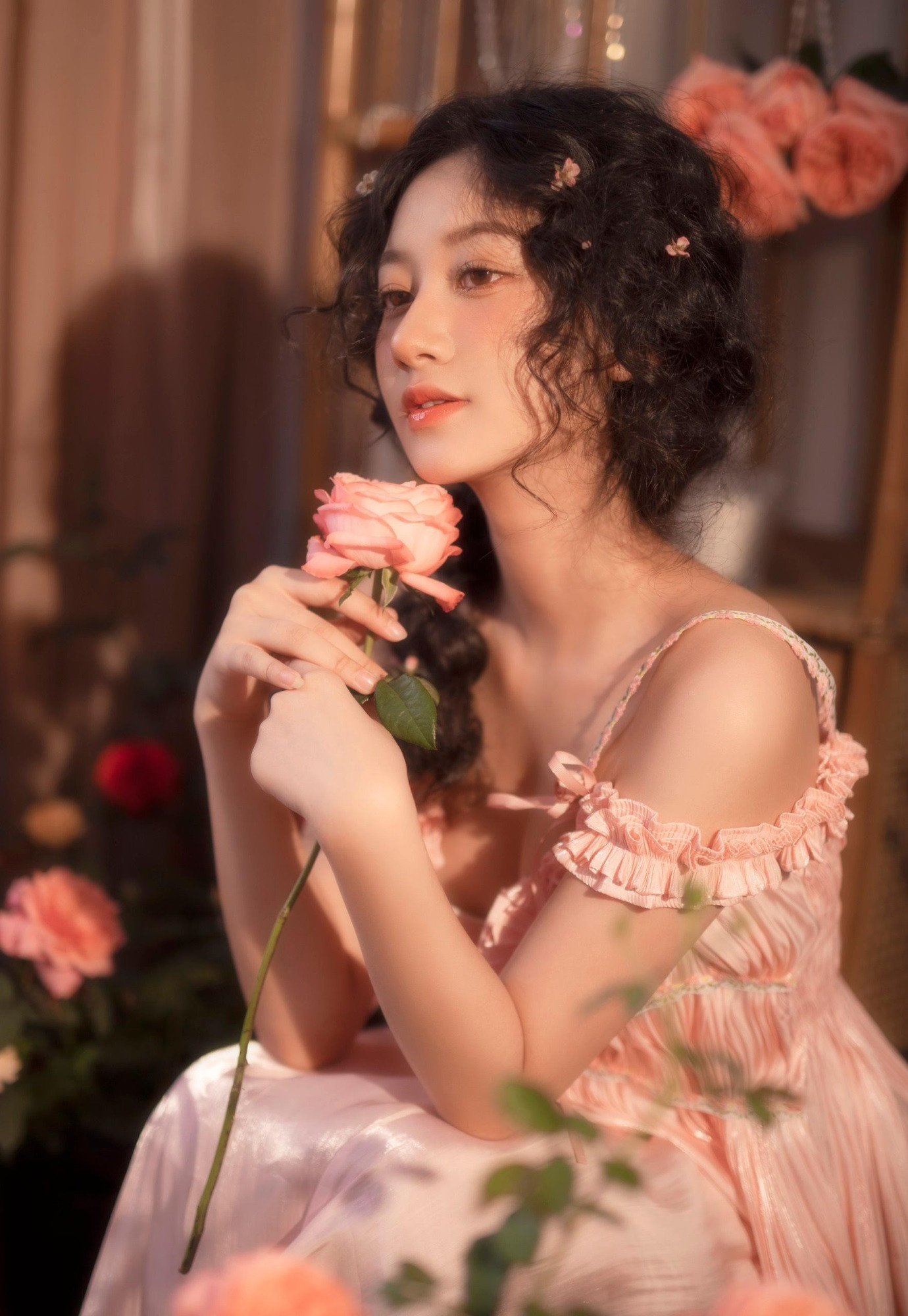 Sau hôm nay, thứ Ba 13/1/2026, 3 con giáp có khả năng kiếm tiền 'cực đỉnh', sự nghiệp hanh thông, cuộc sống giàu sang khó ai sánh bằng - Ảnh 2