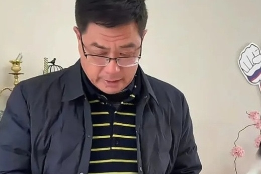 Xúc động con trai 63 tuổi 'dốc hết tiền', đi tìm người mẹ đã mất 40 năm