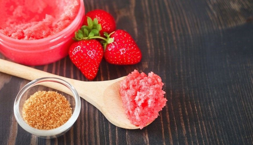 4 công thức từ quả dâu tây giúp chăm sóc da tại nhà trong ngày lạnh- Ảnh 2.