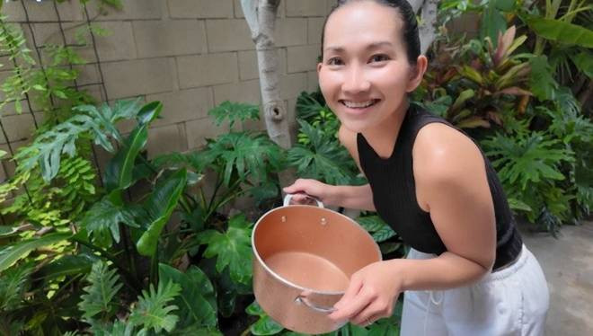 Bất Ngờ Thông Báo Ly Hôn Chồng Việt Kiều Mỹ, Kim Hiền Hiện Sống Trong Căn Nhà Ra Sao? 'Em Gái Tăng Thanh Hà' Sang Mỹ Sống, Khoe Không Gian Xanh Mát- Ảnh 7.