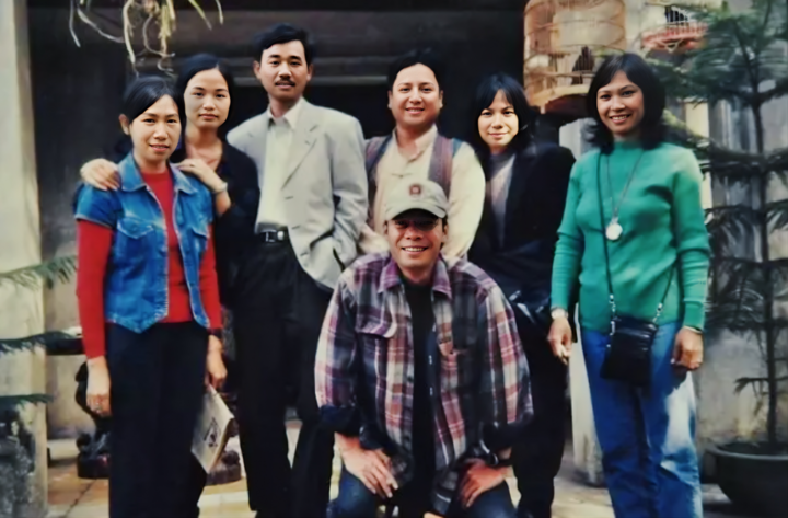 Ngọc Hoàng Quốc Khánh tuổi U70 vượt qua tin đồn sống cùng gia đình tại Gia Lâm - Ảnh 2.