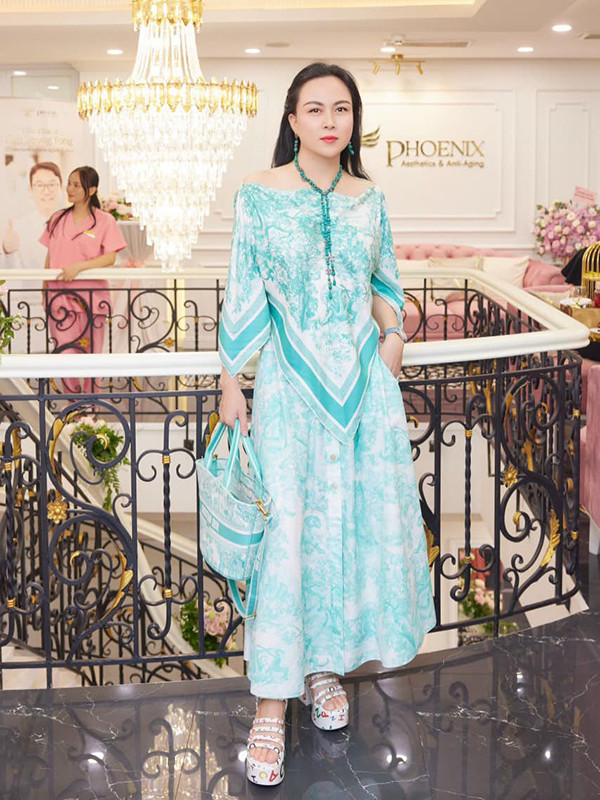 Phượng Chanel đời thực diện đồ 'hack' tuổi nhờ siết cân hiệu quả- Ảnh 8.