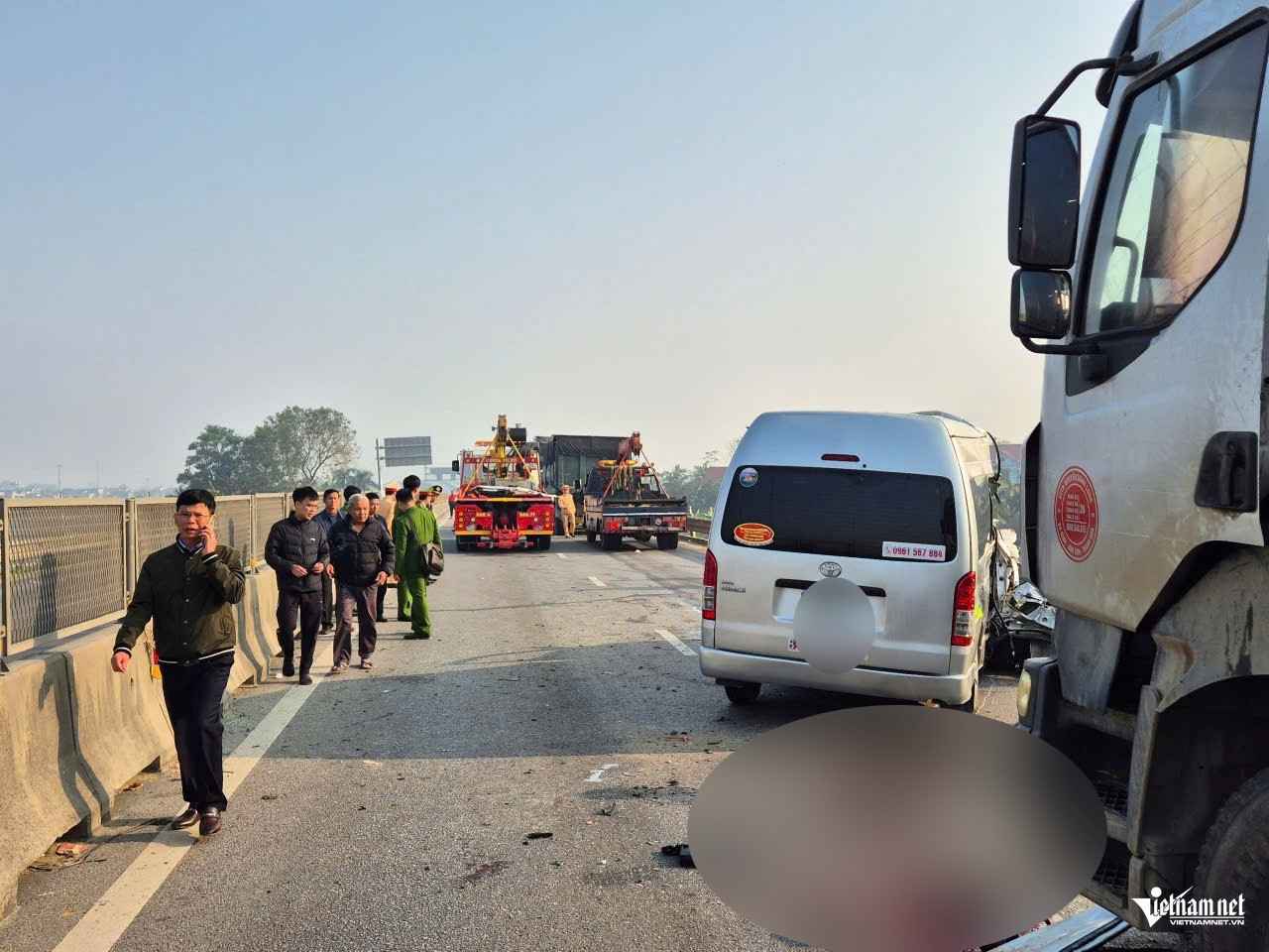 W-a1Hiện trường vụ tai liên hoàn.jpg