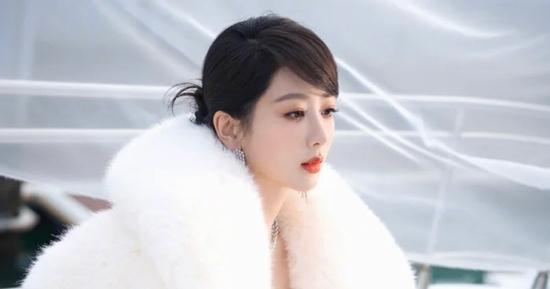 Mỹ nhân showbiz sở hữu khối tài sản hàng nghìn tỷ đồng nhưng có lối sống giản dị