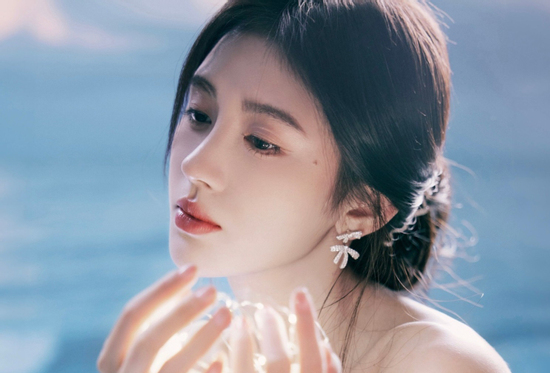 Đúng 12h30 hôm nay, thứ Sáu 16/1/2026, Thần Tài mở cửa, 3 con giáp ra đường 'đụng trúng hố vàng', mỏi tay đếm tiền