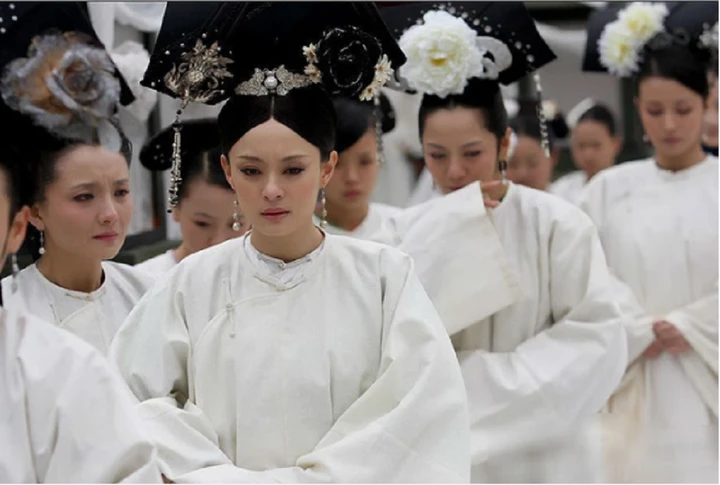 Hoàng đế qua đời, các phi tần của ông ta phải nhận kết cục rất bi thảm.