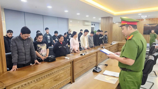 Bắt 35 người cung cấp tài khoản ngân hàng cho các ổ nhóm lừa đảo ở Campuchia