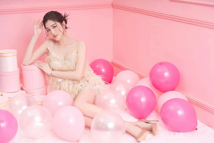 Cặp đôi được cho hẹn hò từ khoảng tháng 6/2025 và thường xuyên tương tác với nhau trên mạng xã hội.