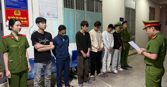 Triệt phá đường dây lừa đầu tư tiền ảo giả danh Nasdaq