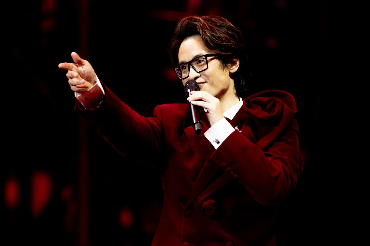 ha anh tuan danh 1 ty dong ho tro benh nhan ung thu ve que don tet hinh anh 3