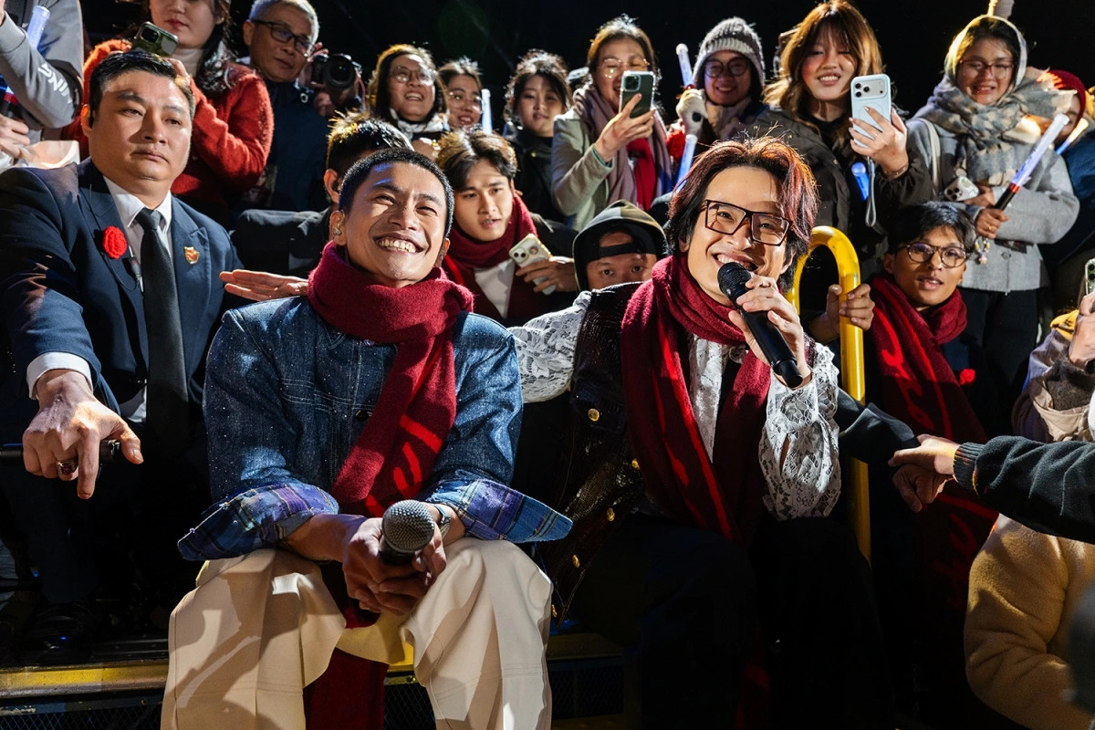 ha anh tuan danh 1 ty dong ho tro benh nhan ung thu ve que don tet hinh anh 8