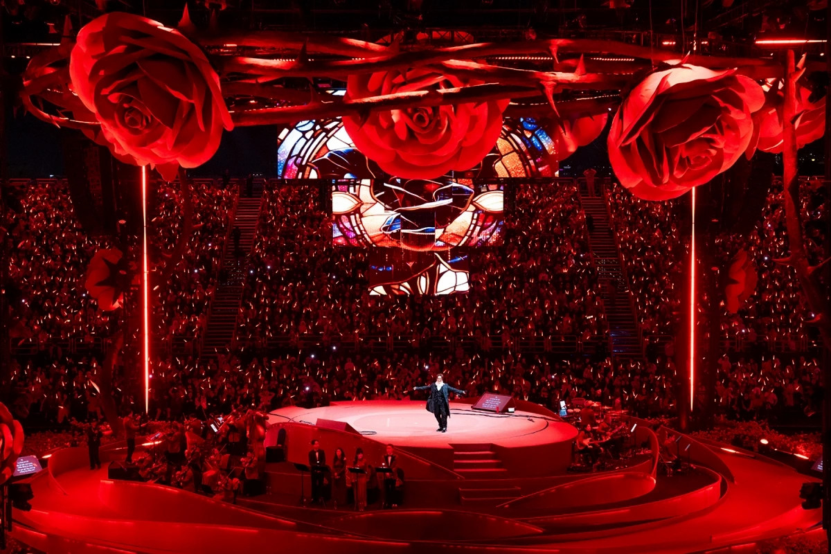 ha anh tuan danh 1 ty dong ho tro benh nhan ung thu ve que don tet hinh anh 1