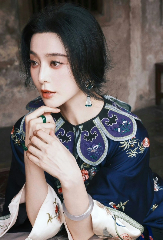 'Nữ hoàng giải trí' Phạm Băng Băng vẫn bị cấm sóng dù nỗ lực 9 năm trời - Ảnh 2