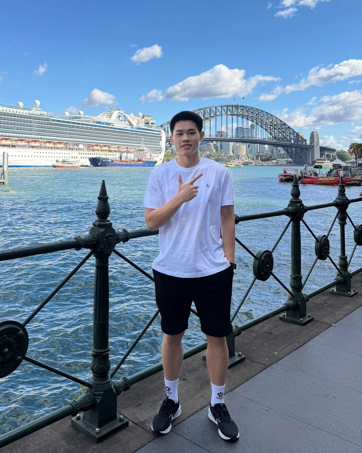 Tiền vệ Nguyễn Đình Bắc: Cực đơn giản mà chất giữa đời thường- Ảnh 15.