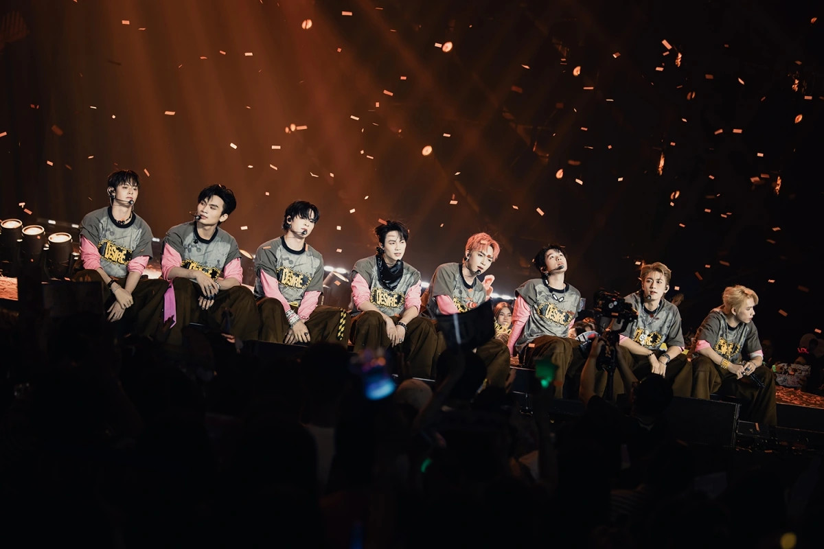 lo dien nhom nhac dau tien buoc ra tu tan binh toan nang hinh anh 3