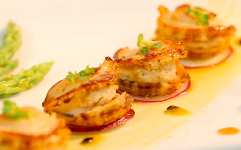 Món ngon gây chú ý ở bữa tiệc kỷ niệm 9 năm ngày cưới của Trấn Thành - Ảnh 16.