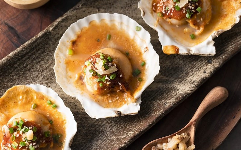 Món ngon gây chú ý ở bữa tiệc kỷ niệm 9 năm ngày cưới của Trấn Thành - Ảnh 14.