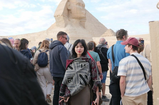 Nàng thơ Việt tốn 100 triệu đồng sang Ai Cập nhưng lại bị cấm cửa vào Kim Tự Tháp chỉ vì một lỗi sơ đẳng