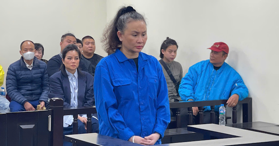 Người phụ nữ ở Hà Nội nhiều lần tìm đến cái chết sau khi bị lừa hàng trăm tỷ đồng