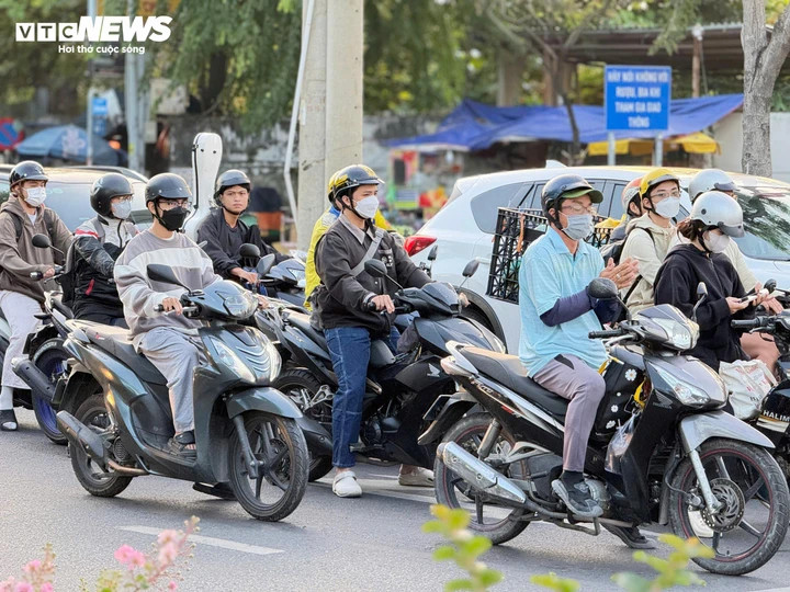 Thời tiết Nam Bộ những ngày tới duy trì nắng nhẹ ban ngày, đêm và sáng sớm se lạnh khi không khí lạnh tăng cường.