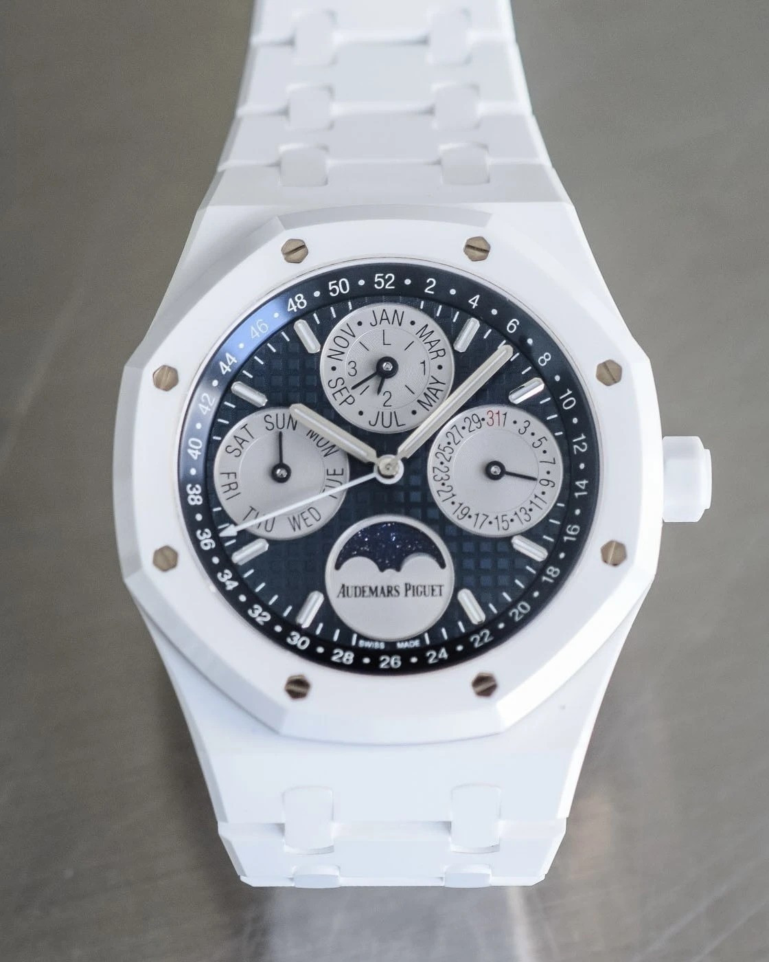 audemarspiguetroyaloakperpet