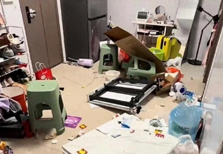 Cơn thịnh nộ của người chồng đã khiến căn hộ trở nên tan hoang. (Ảnh: 163)