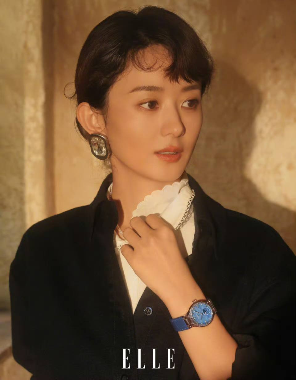 Triệu Lệ Dĩnh 'gây bão' khi bất ngờ xuất hiện với vẻ đẹp hoài cổ - Ảnh 1