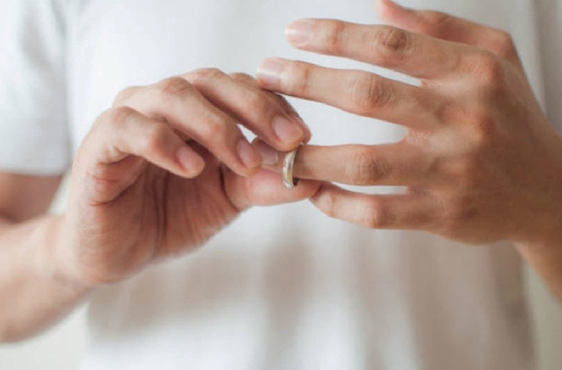 Hủy hôn vì lộ bí mật từng sống thử với người đàn ông khác 5 năm. Ảnh minh họa.