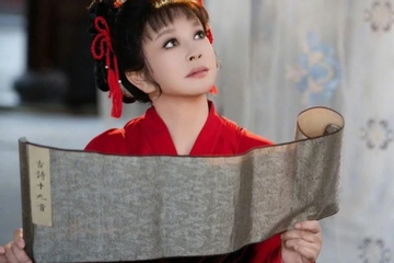 Lưu Hiểu Khánh U80 đóng Võ Tắc Thiên 16 tuổi gây tranh cãi