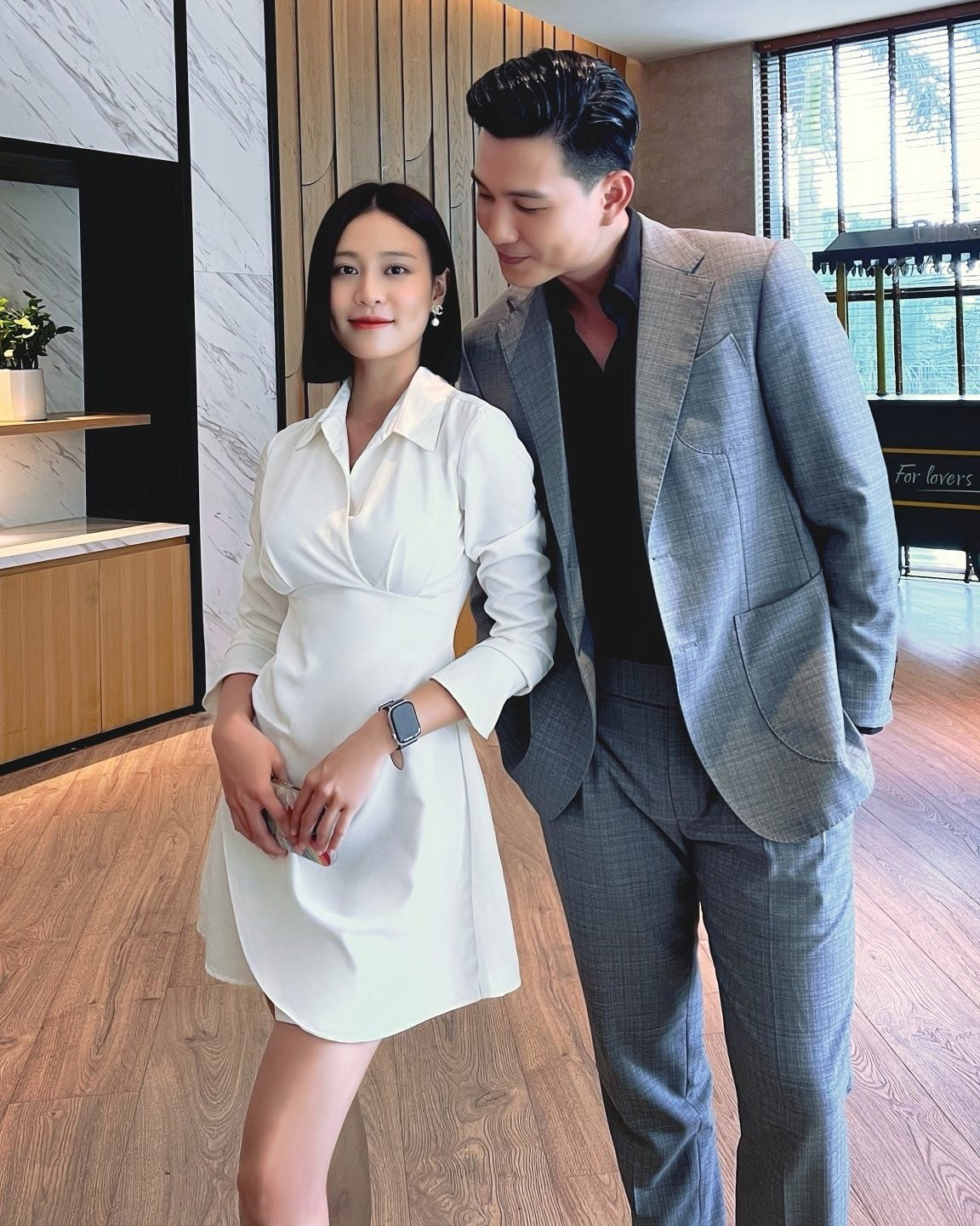 Phong cách 2 nữ chính phim giờ vàng: Bên cực sang chảnh, bên khó hiểu hết sức - Ảnh 12.