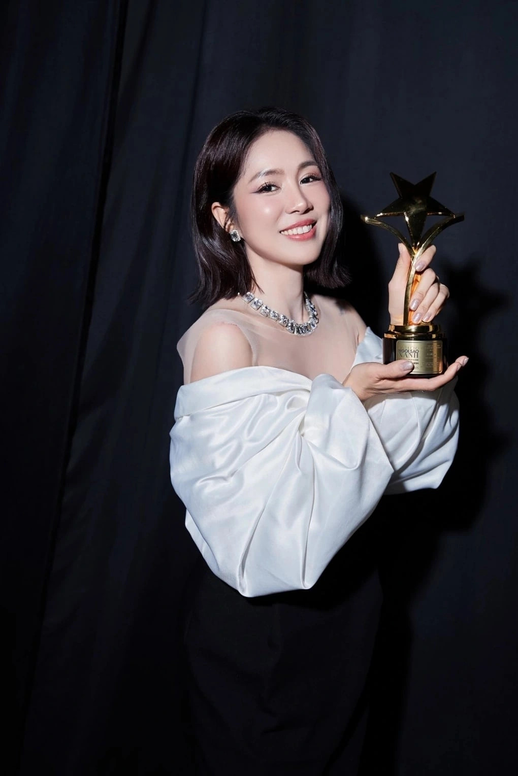 Phương Nhi Và Chồng Đổi Ảnh Đại Diện Đôi Trước Thềm Đám Cưới Sao Viet 21 1 Phuong Nhi Va Chong Doi Anh Dai Dien Doi Truoc Them Dam Cuoi Hinh Anh 6