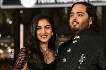 Choáng với kỳ nghỉ 'tiêu tiền không tiếc tay' của vợ chồng cậu út nhà tỷ phú giàu nhất châu Á