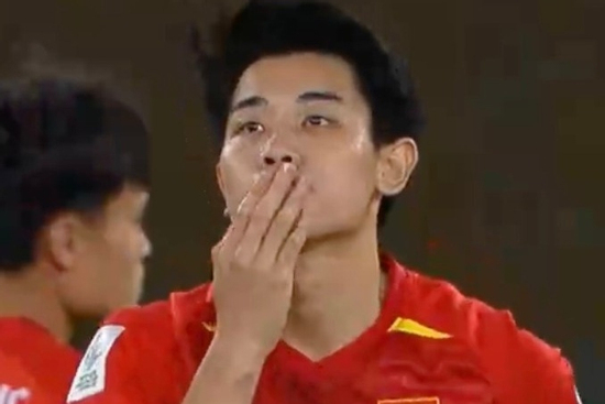 Nụ hôn của Đình Bắc