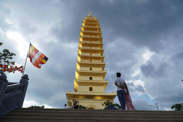 Cận cảnh ngôi chùa có bảo tháp dát vàng - Nơi doanh nhân Minh Hoàng và Á hậu Phương Nhi làm lễ Hằng thuận