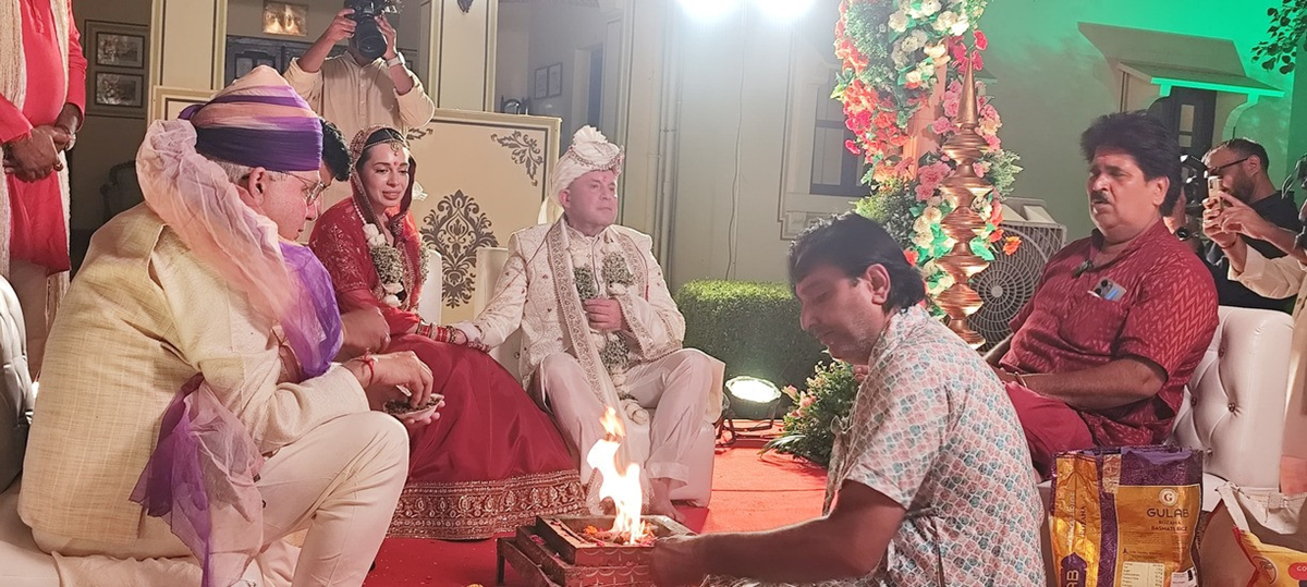 Con gái 27 tuổi lấy chồng U80 tuổi, bố mẹ