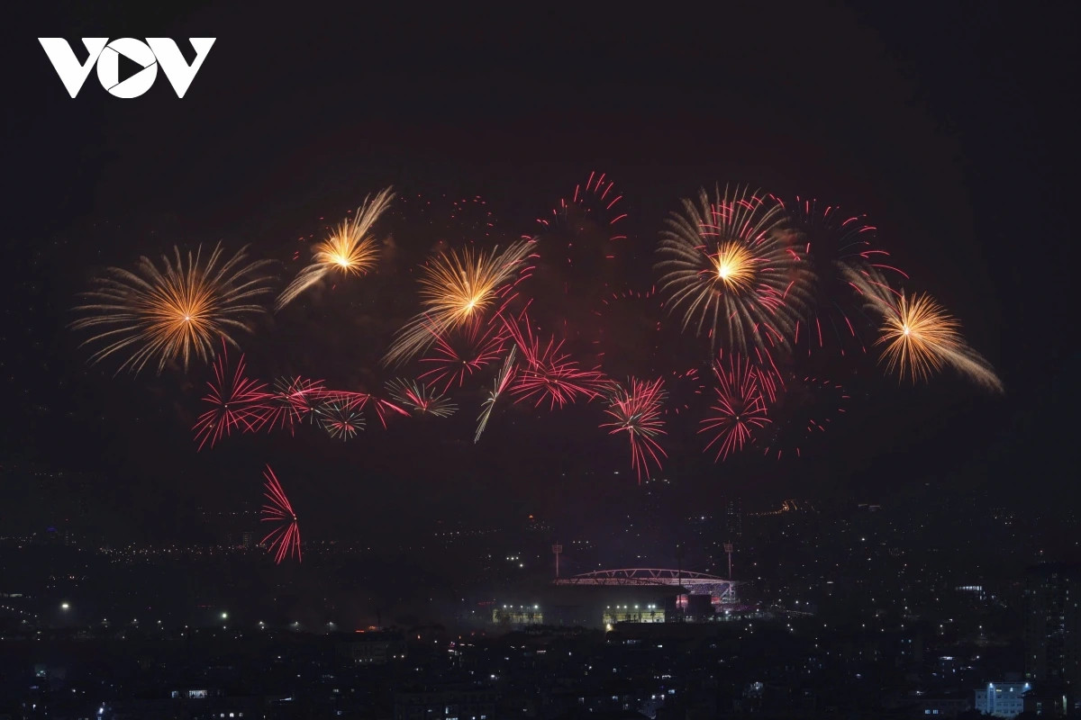 man nhan man phao hoa chao mung thanh cong Dai hoi xiv cua Dang hinh anh 16