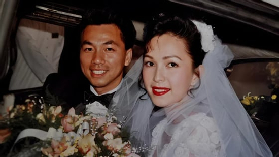 Mỹ nhân được đại gia say đắm 32 năm, tặng biệt thự, kim cương khủng