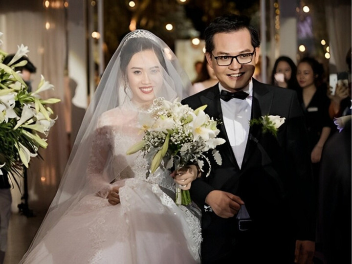 Nam Nghệ Sĩ Nhân Dân Lập Gia Đình Ở Tuổi 46 Và Cuộc Sống Kín Tiếng Sau Ánh Đèn Sân Khấu Nam Nghệ Sĩ Nhân Dân Lập Gia Đình Ở Tuổi 46 Và Cuộc Sống Kín Tiếng Sau Ánh Đèn Sân Khấu - Ảnh 4.