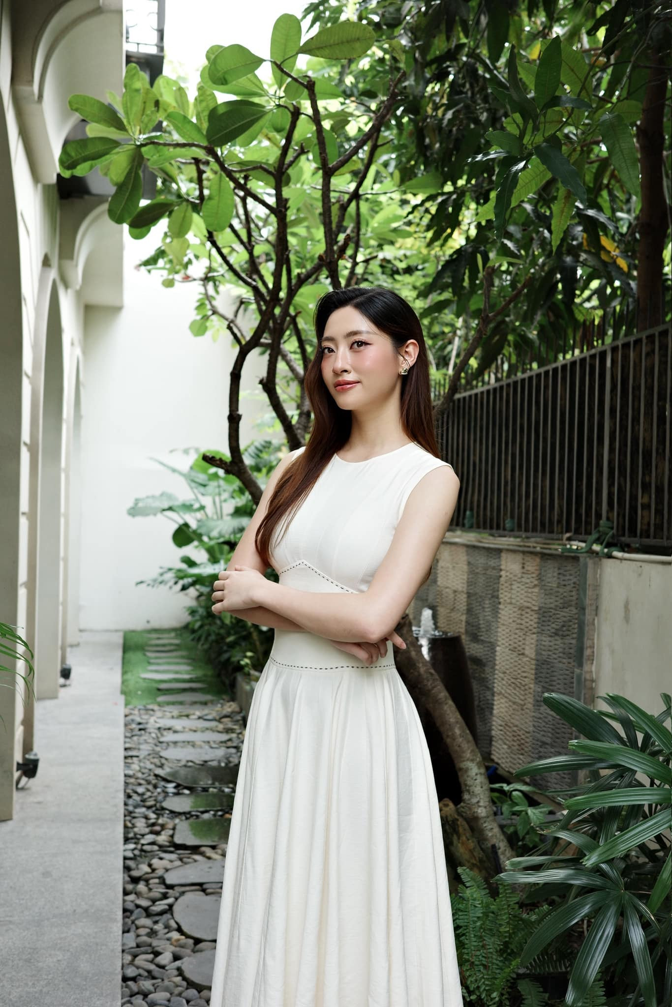 Nhan sắc mỹ nhân Việt gây bất ngờ khi dự đám cưới Á hậu Phương Nhi - Ảnh 5.