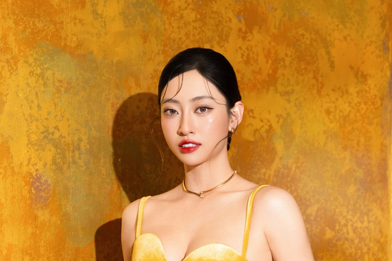 Nhan sắc mỹ nhân Việt gây bất ngờ khi dự đám cưới Á hậu Phương Nhi