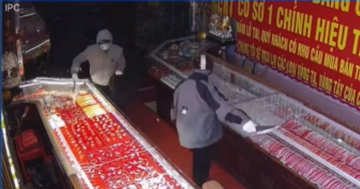 Truy bắt 2 đối tượng cướp tiệm vàng ở Ninh Bình