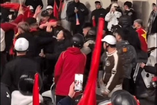 Công an xác minh clip nhóm thanh niên sàm sỡ cô gái, hành hung bạn trai nạn nhân tại hầm Kim Liên