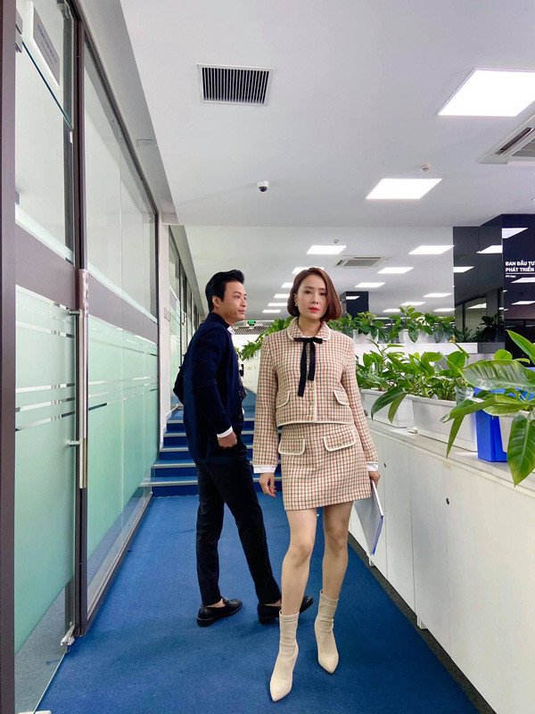 Hồng Đăng - Hồng Diễm Gây Sốt Mạng Xã Hội Trong Hôn Lễ Của Đồng Nghiệp Vì Một Hành Động Dễ Thương Hồng Diễm - Hồng Đăng: Từ Tình Nhân Trên Màn Ảnh Đến Tri Kỷ Ngoài Đời - Ảnh 10.