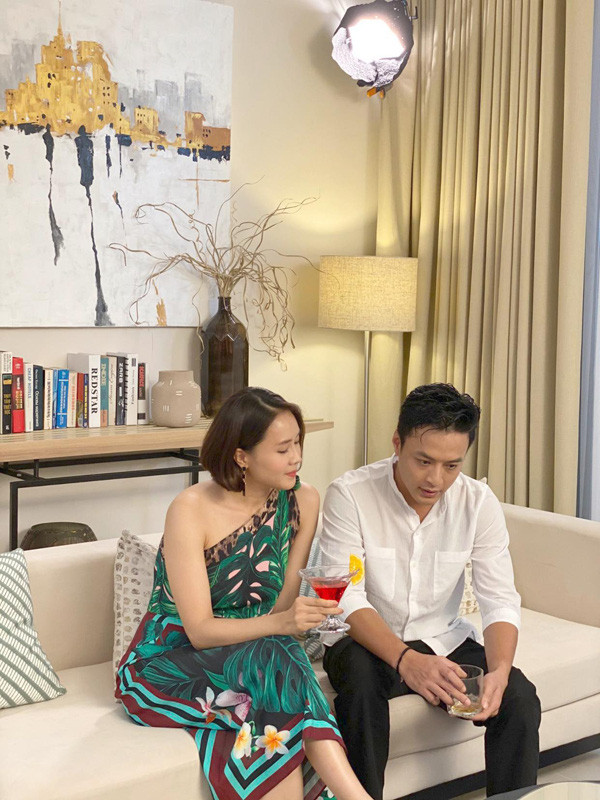 Hồng Đăng - Hồng Diễm Gây Sốt Mạng Xã Hội Trong Hôn Lễ Của Đồng Nghiệp Vì Một Hành Động Dễ Thương Hồng Diễm - Hồng Đăng: Từ Tình Nhân Trên Màn Ảnh Đến Tri Kỷ Ngoài Đời - Ảnh 7.