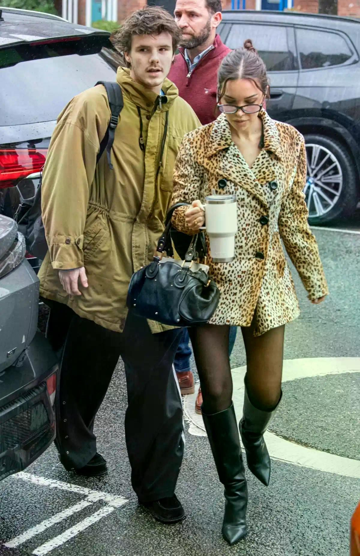 Nhà Beckham Giữa Khủng Hoảng Cruz-Beckham-Jackie-Apostel-London-012126-6Fad885Af3494B6589690739E1735Ac7.Jpg